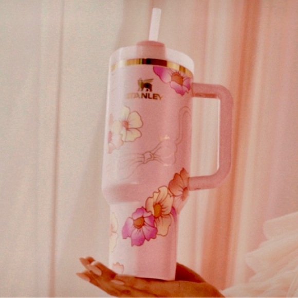 Last One! LIMITED EDITION Barbie 80s Peaches 'n Cream 40oz Stanley Tumbler - Picture 6 of 9